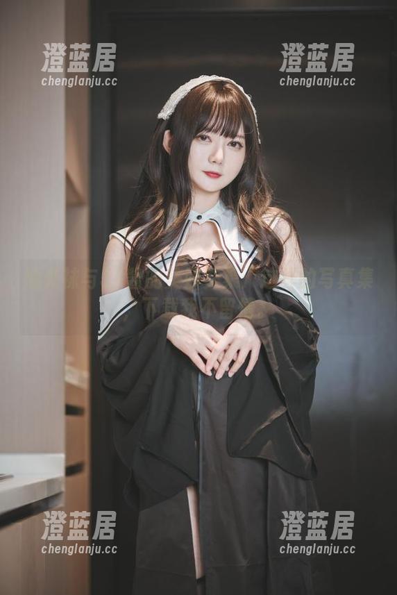 51酱 油光袜与51酱的美妙交集:这样的写真集,下载我不留情。