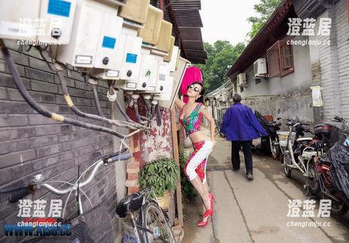 透过爱丝的眼睛，丝革女王的作品让我发现了另一种美！
