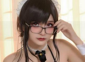 鼓起勇气，去在线领略Azami女神的图集，只要你能忍住第一眼的目瞪口呆！
