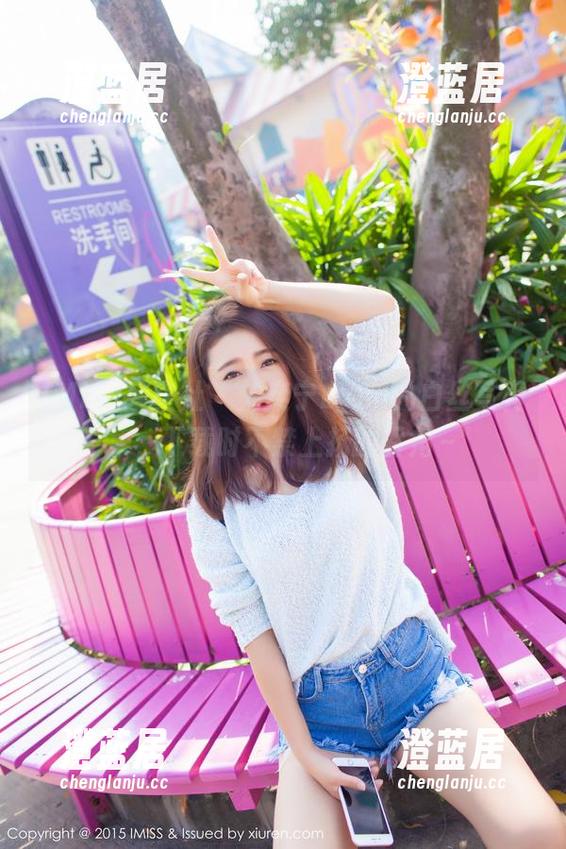 IMiss爱蜜社 - 刘奕宁Lynn的白丝写真集，下载时不禁上扬的嘴角～