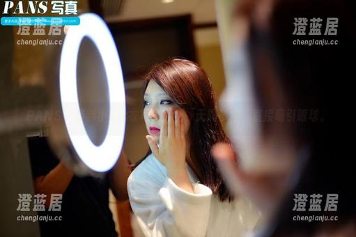 PANS-小玥 PANS - 最新小玥泳衣写真原图,无需多言,直接吸引眼球。