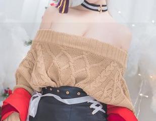 想知道，Rioko凉凉子的cos除了龙女仆，还有什么奇妙的角色？照片里的抽象思维