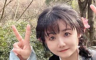 谁让Sayako＿今年4岁的私拍那么有意思？玛丽罗斯我收下了。