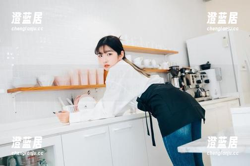 Sonson(손손)的瑜伽：我试图在瑜伽和cos之间找到平衡，结果原图一切照旧！