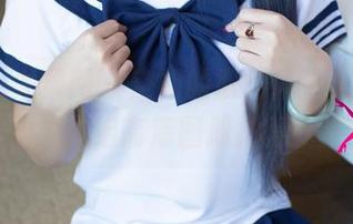 UGirls尤果网 – 空姐的职场风范，易阳真会选角！这组高清图册拍得妥妥的。