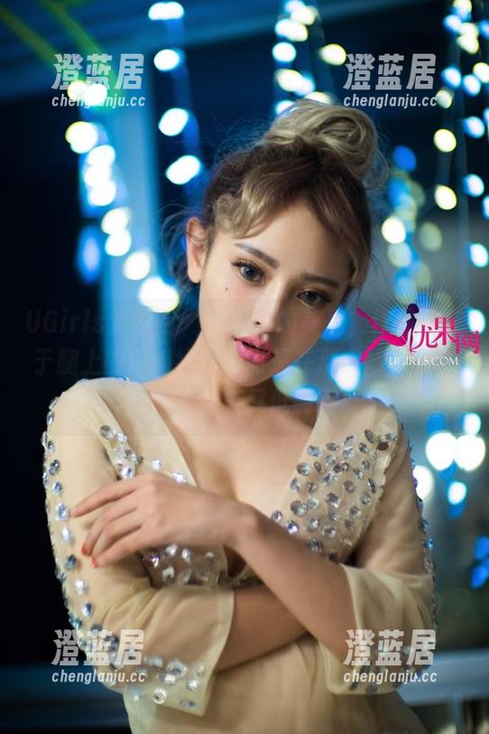 UGirls尤果网-李思宁 UGirls尤果网 - 李思宁的美足,作品不在于腿上的肌肉线条,而是在那微妙的姿态间,大气又低调。