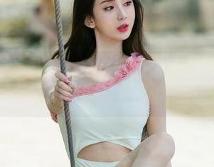 UGirls尤果网 – 赵娜娜的在线透明秀：高清到让我想起上午的早餐…