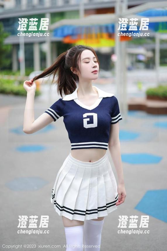 Xiuren秀人网 - 新鲜出炉，Lovely璐璐的女王资源，接受挑衅状态开启。