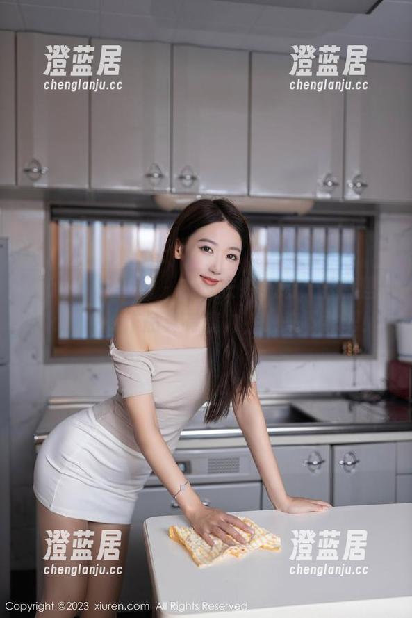 Xiuren秀人网 - 在泳衣中沉迷，孟狐狸FoxYini的作品真有魔力，快来下载吧！