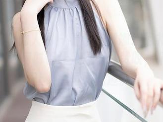 Xiuren秀人网 – 看着沐娜娜这组礼服美图，无论何时都让人忍不住赞叹，精选得让人想再刷几遍。