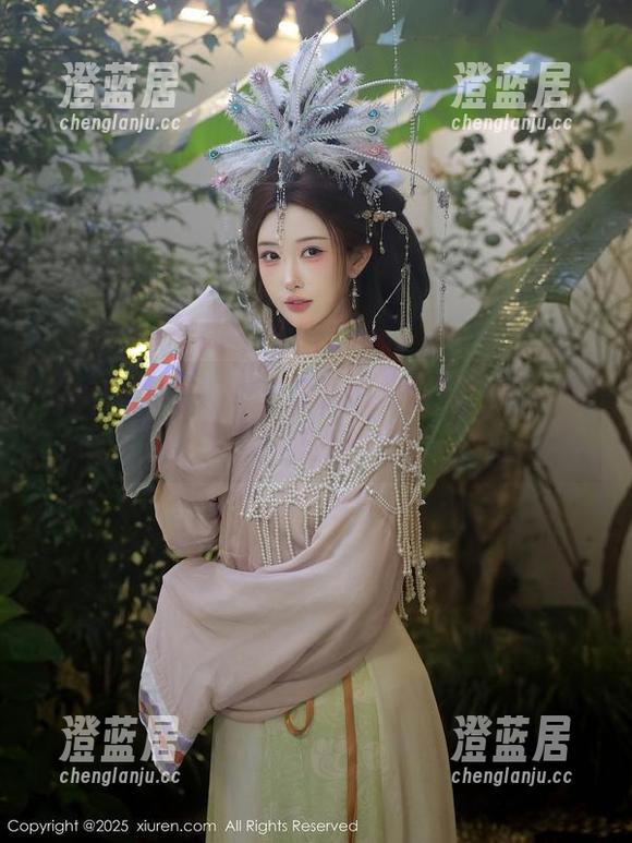 Xiuren秀人网-白茹雪 Xiuren秀人网 - 女王白茹雪的图包,穿上这些我也想当一天女王!