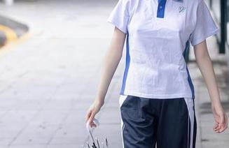 Xiuren秀人网 – 糖豆sisi的瑜伽，能玩出点什么，反正美图精选是要的。