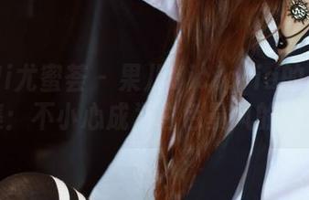 YouMi尤蜜荟 – 果儿Victoria的白裙合集：不小心成为白色暴风的中心