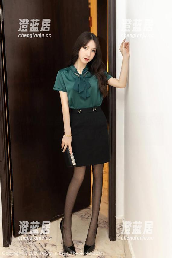 YouMi尤蜜荟 - 浓浓的夏日气息，黄乐然最新写真如影随形