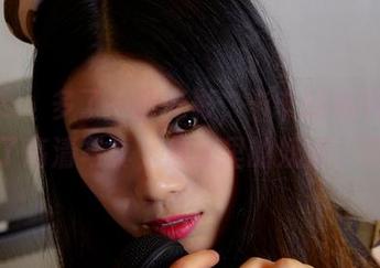 pans – 多了一层光影，卡卡的秘书自拍也成了高清写真，晨光里的妩媚，啊对！