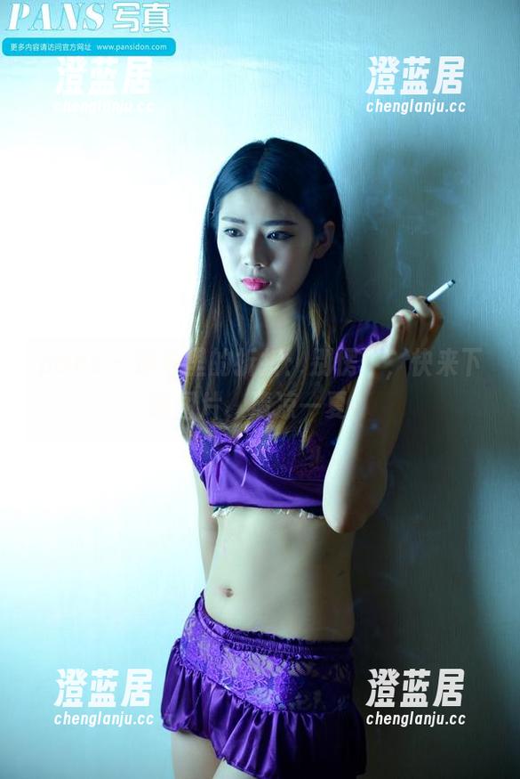 pans-折折 pans - 泳池里的折折:别愣了,快来下载图片,清凉一夏!
