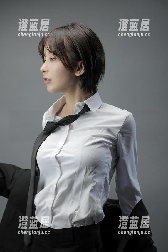一不小心就捡到的福利：いくみ(育美)的套装合集壁纸！