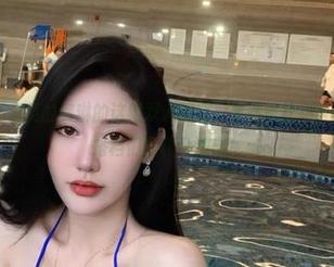 微密圈 – 不爱笑的赛琳的这组双人图库，果然是社交全能手，默契搭档们的非凡演出！