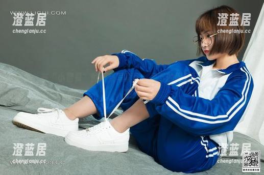 丽柜-小智贤 丽柜 - 在“小智贤”的最新写真里,足下的细节可是了得,真让人意外。
