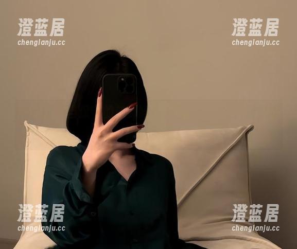微密圈 - 当保守的二舅妈遇上网盘，纱衣合辑好像都能发光