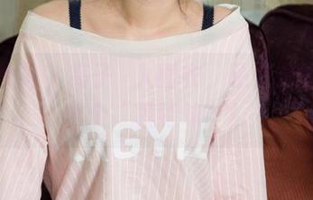克拉女神 – 高子琁入睡衣，硬是把舒适穿出个“模特味”！