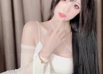 微密圈 – 海边是个啥？十万口草莓粥粥的新写真集更新里小心翼翼地藏了些东西。