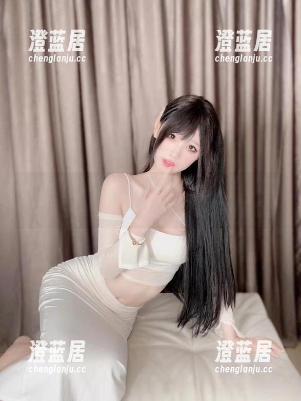 十万口草莓粥粥 微密圈 - 海边是个啥?十万口草莓粥粥的新写真集更新里小心翼翼地藏了些东西。