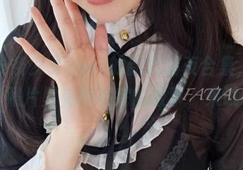 下载发条少女yoki的新婚初夜合集，听说她在照片里有说不完的故事，来试试？