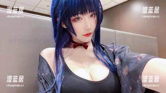 啾小妍Deer终于更新，新一波空姐写真集，快来瞧瞧这身姿，别忘了舔舔屏！