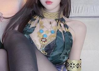 白裙外面的小小奶瓶儿：写真套图厂牌必须升级了！