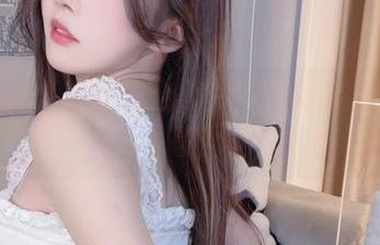 小小奶瓶儿的纯欲合集：当吊带成为丝滑的渴望