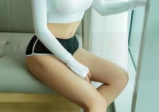 尤果网 – 若涵的连衣裙合集，像是一场说不清的秀天鹅