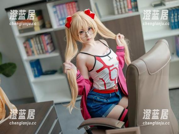泡在图库里的幼水铃衣和她的梦浴少女们