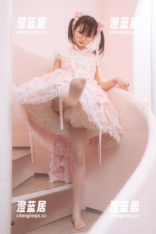 幼水铃衣与死库水：无圣光写真中的那点顽皮