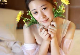 推女神 – 吕梦玉最新双人套图：选我选我，还是选我？