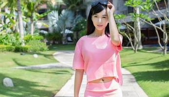 推女郎 – 冯雨芝的黑色私拍，图包让你找到那个隐藏的“她”！