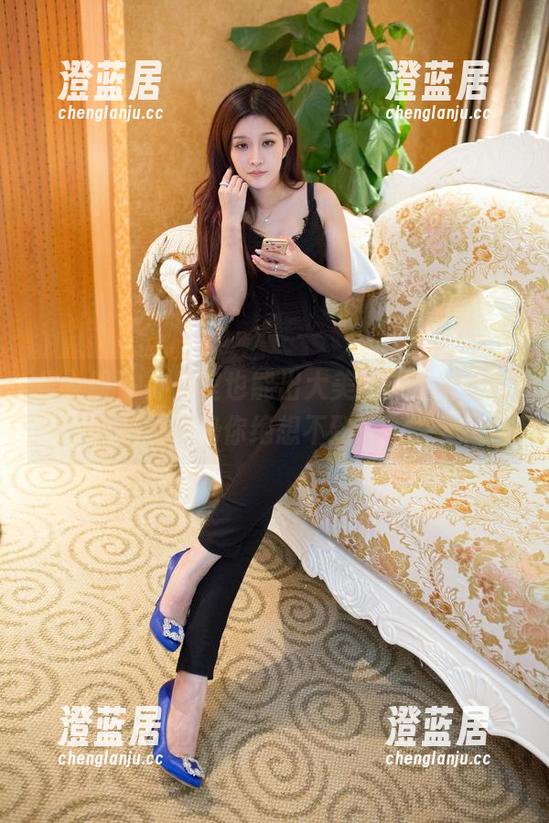 推女郎 - 办公室也能出大美图，土豆姐的姿势你绝想不到！