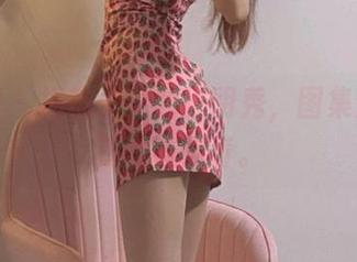 微密圈 – 提袜少女的透明秀，图集分享让我啧啧称奇。