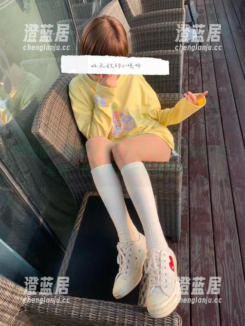 无敌哒小姨妈 微密圈 - 闪亮登场!无敌哒小姨妈的美足写真,图集里的足迹超有戏!
