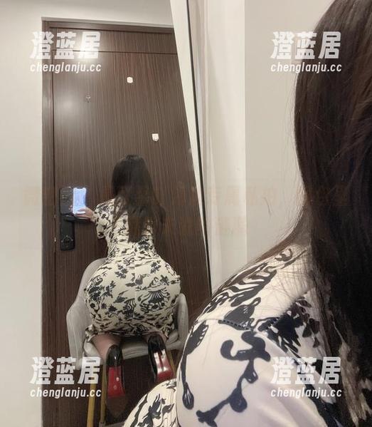 微密圈 - 是可馨吖海边专属私拍，图包里藏着未说的涟漪