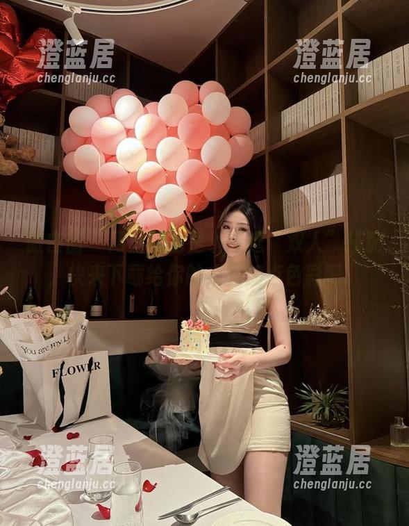 是小逗逗 微密圈 - 网盘里的是小逗逗“双人”搭配,快来下载给你的桌面加点色彩吧。