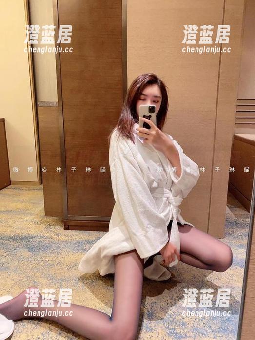 微密圈 - 自拍发力，林子喵Lynne的免费写真让你保证脸上没一个严肃的表情！