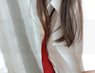 模范学院 – 美图时间，吴思晚的短裙简直是个谜