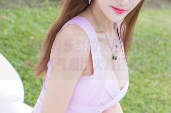 爱蜜社 – 听说黄乐然的美图又要火了？这版圣诞气息比火鸡还香。