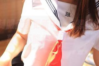 猫九酱制服美图更新中——想问她，这羡慕能不能分享给我点？
