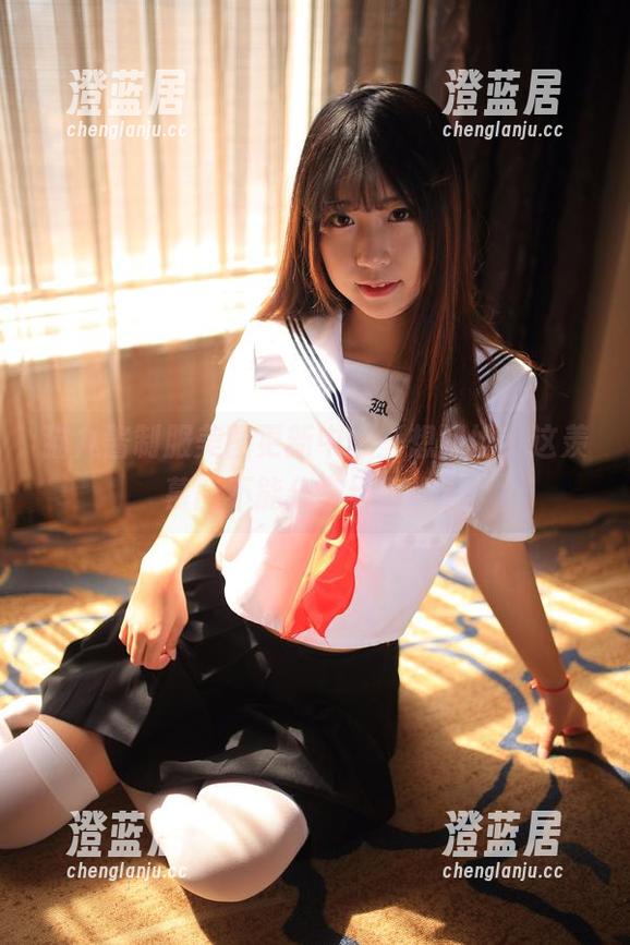 猫九酱制服美图更新中——想问她，这羡慕能不能分享给我点？