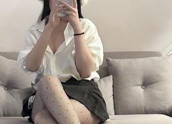 微密圈 – 让你在线消费时间的高清版，玫桃泡芙与铃铛猫，这样的组合竟然太抖了？