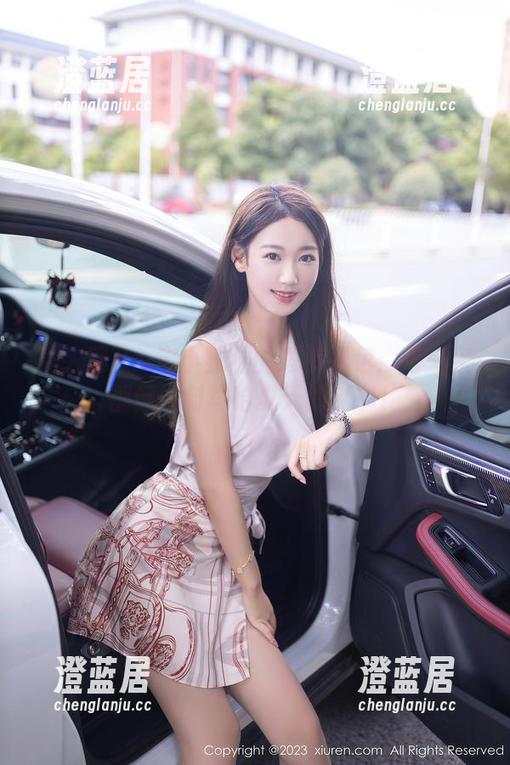 秀人网 - e宝小野猫的短裤图包：每一条都像一封写给夏天的情书！