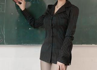 秀人网 – 优酱的少女作品，图包里就是那么一段不得不承认的“优雅”，但细想又会心虚。