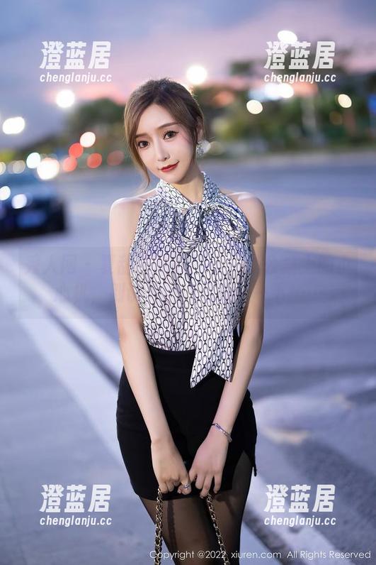 秀人网-夏甜甜 秀人网 - 夏甜甜秘书图集:办公桌上的小心机,别说,偷偷想象了一下……
